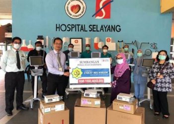 LEMBAGA Zakat Selangor menyerahkan bantuan ventilator kepada Hospital Selayang dalam memudahkan operasi harian sepanjang pandemik Covid-19, baru-baru ini.