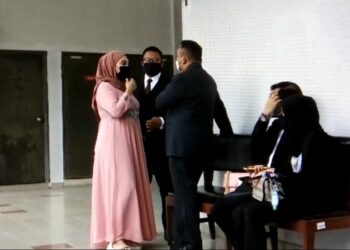 ZARINA Anjoulie berdepan pendakwaan di Mahkamah Majistret Seremban, Negeri Sembilan atas pertuduhan menggunakan dadah jenis methamphetamine, Jun lalu.