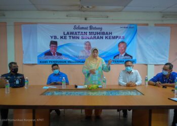 ZURAIDA Kamaruddin mengadakan pertemuan Bersama penduduk Kampung Sinaran Kempas, Johor bagi membincangkan masalah dialami penduduk.